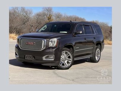 Used 2017 GMC Yukon SLT w/ Premium Edition
