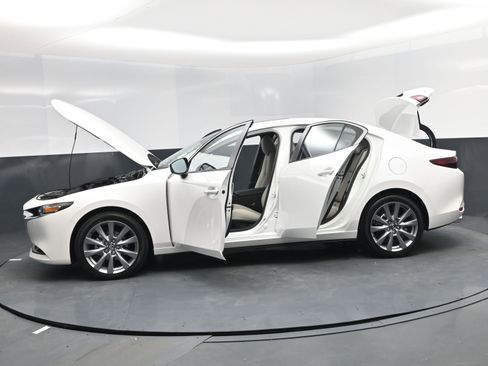 New 2026 MAZDA MAZDA3 2.5 S Sedan w/ Preferred Pkg image 25