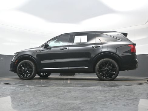 Used 2023 Kia Sorento SX image 31