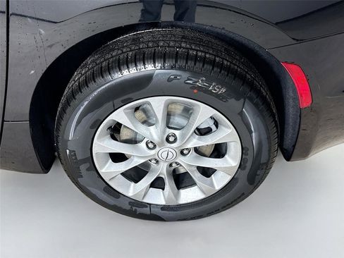 New 2026 Chrysler Pacifica Select image 34