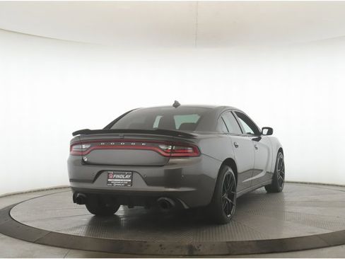 Used 2021 Dodge Charger SXT w/ Driver Convenience Group image 7