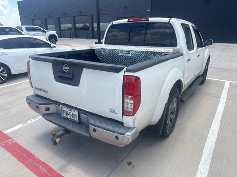Used 2019 Nissan Frontier SL RWD image 3