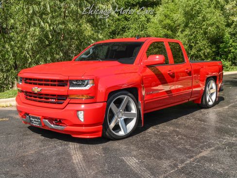 Used 2017 Chevrolet Silverado 1500 LT w/ All Star Edition AWD/4WD image 2