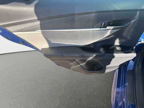 Used 2026 Toyota Camry SE w/ Convenience Package image 11