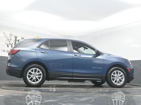 Used 2024 Chevrolet Equinox LS w/ LS Convenience Package image 52