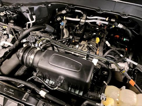 Used 2022 Ford Explorer XLT w/ Equipment Group 202A image 36