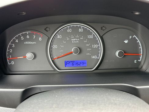 Used 2009 Hyundai Elantra GLS FWD image 28