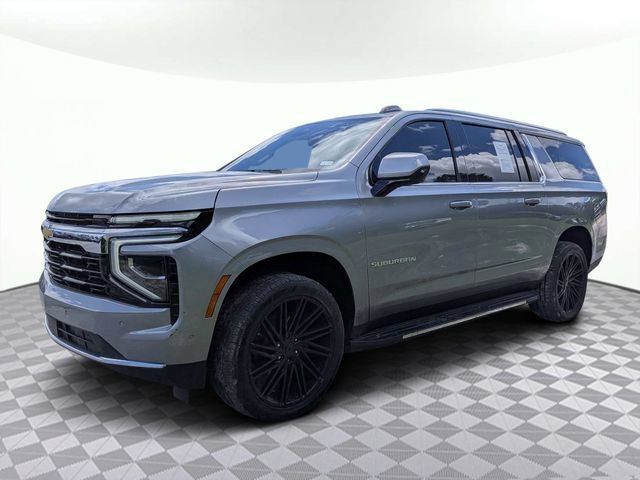 Used 2025 Chevrolet Suburban LS AWD/4WD image 8