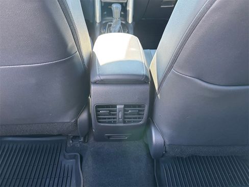 Certified 2025 Toyota Corolla Cross XSE w/ Convenience Package image 29