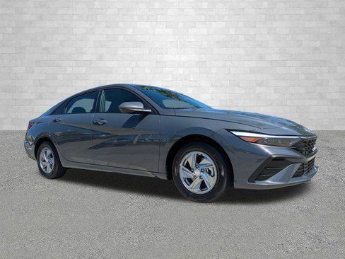 New 2026 Hyundai Elantra SE FWD image 1