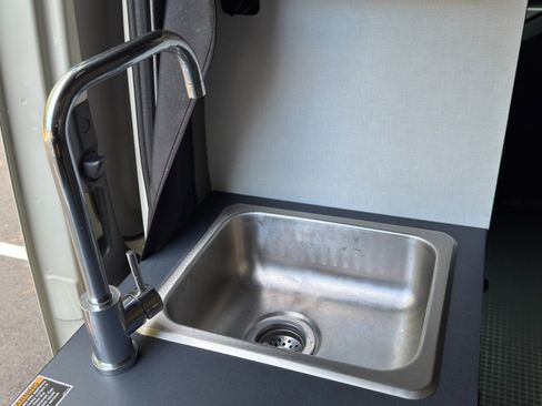 Used 2020 Mercedes-Benz Sprinter 2500 w/ Premium Plus Package image 46