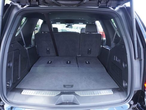 Used 2025 GMC Yukon AT4 AWD/4WD image 8