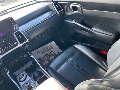 Certified 2023 Kia Sorento EX image 11