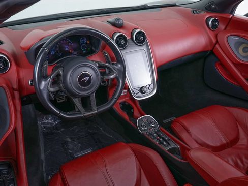 Used 2019 McLaren 570S Spider RWD image 26