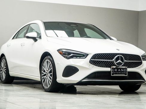 Used 2025 Mercedes-Benz CLA 250 image 4