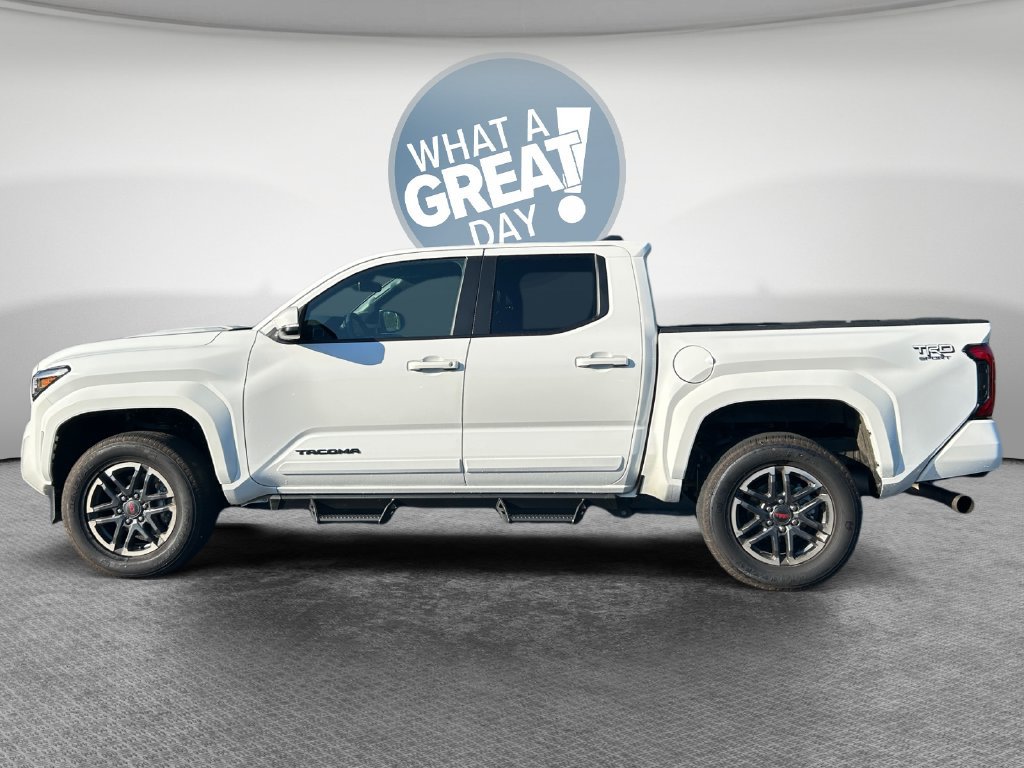 Used 2024 Toyota Tacoma TRD Sport w/ TRD Sport Upgrade Package AWD/4WD image 7