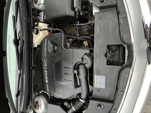 Used 2010 Chevrolet Malibu LS image 16