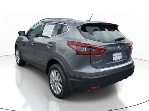 Used 2021 Nissan Rogue Sport SV FWD image 4