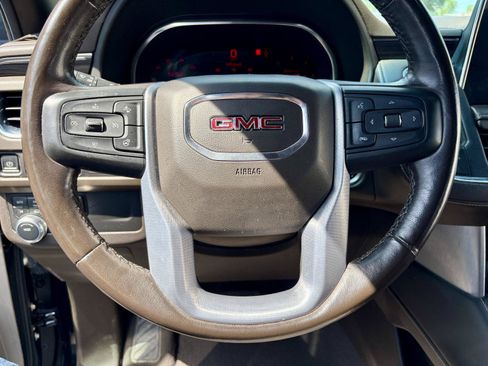 Used 2022 GMC Yukon SLT w/ SLT Luxury Package AWD/4WD image 38
