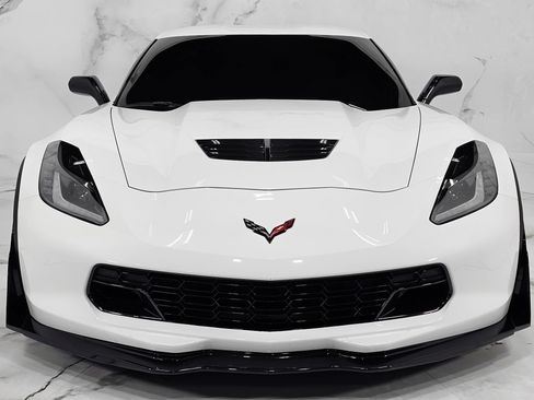 Used 2017 Chevrolet Corvette Z06 RWD image 6