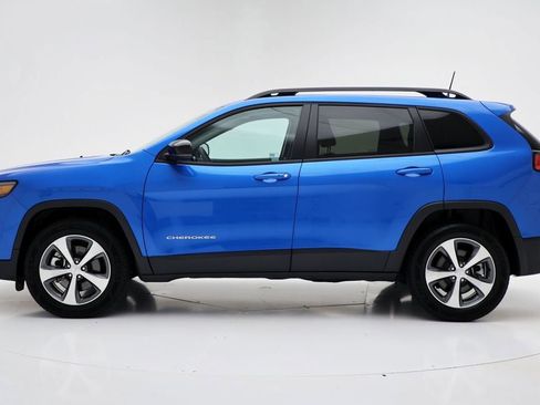 Used 2022 Jeep Cherokee Limited image 5