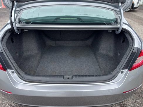 Used 2018 Honda Accord EX image 37