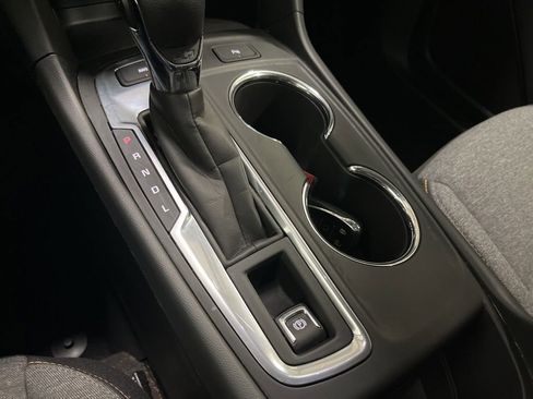 Used 2022 Chevrolet Equinox LT AWD/4WD image 15