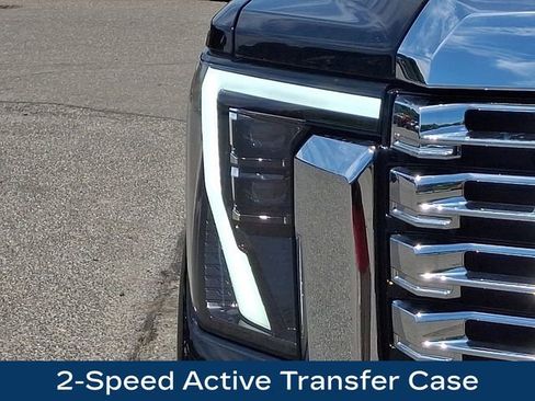 Used 2025 GMC Sierra 2500 Denali w/ Denali Reserve Package AWD/4WD image 30