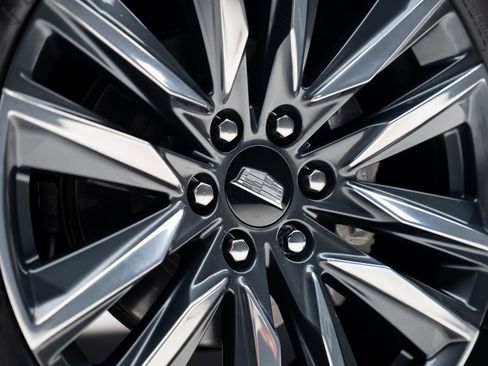 Used 2023 Cadillac Escalade ESV Sport Platinum w/ Heavy-Duty Trailer Package image 22