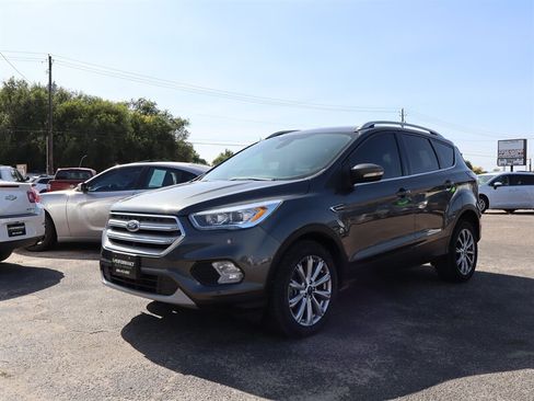 Used 2018 Ford Escape Titanium AWD/4WD image 26