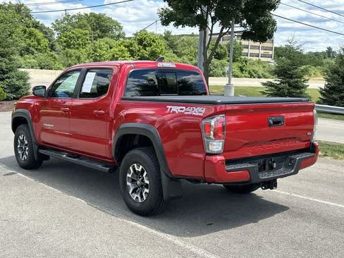 Used 2021 Toyota Tacoma TRD Off-Road w/ Technology Package AWD/4WD image 29