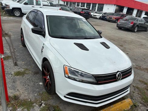 Used 2015 Volkswagen Jetta S image 7