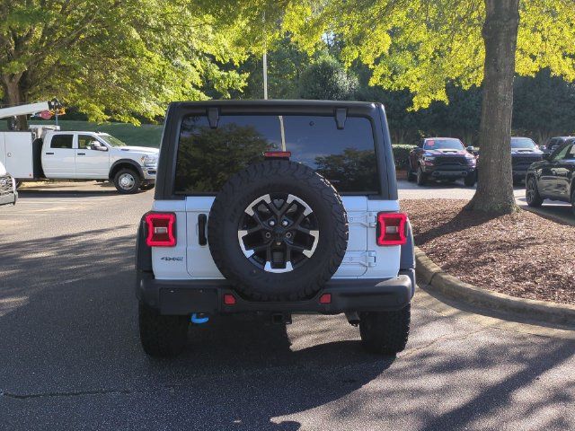 Used 2024 Jeep Wrangler Unlimited Rubicon 4xe w/ Capability Package AWD/4WD image 4