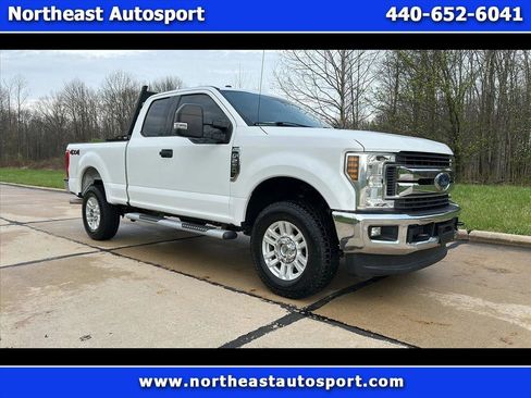 Used 2018 Ford F250 XLT w/ XLT Value Package image 1