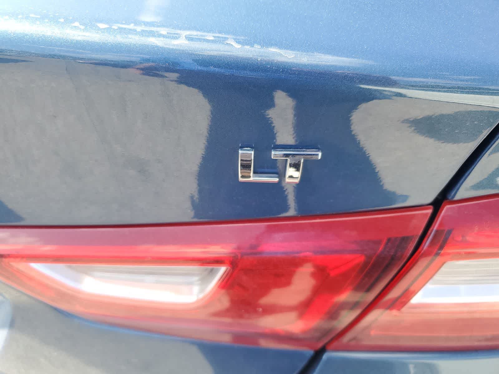 Used 2025 Chevrolet Malibu LT FWD image 11