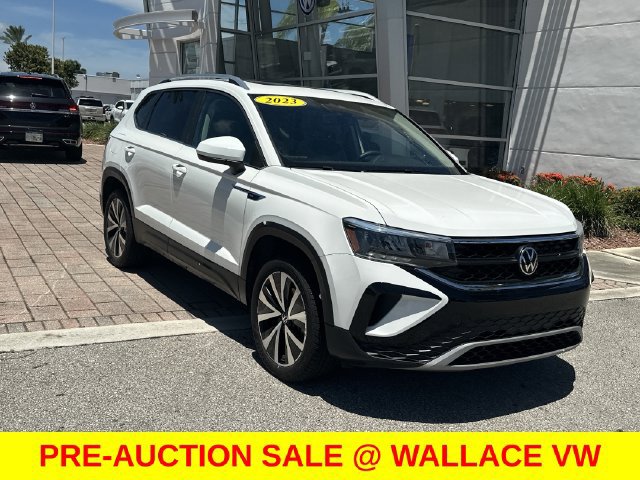Certified 2023 Volkswagen Taos SE w/ Panoramic Sunroof Package FWD image 5
