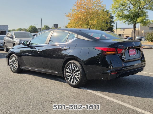 Used 2025 Nissan Altima 2.5 SV FWD image 3