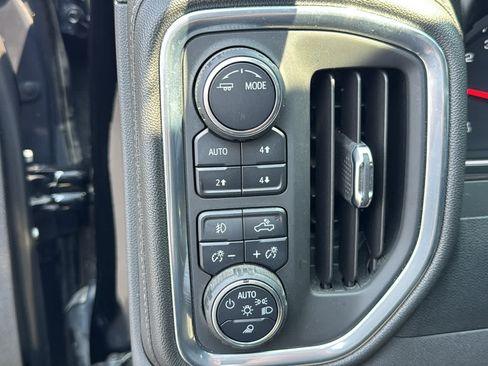 Used 2021 Chevrolet Silverado 1500 LT Trail Boss w/ Convenience Package II AWD/4WD image 9