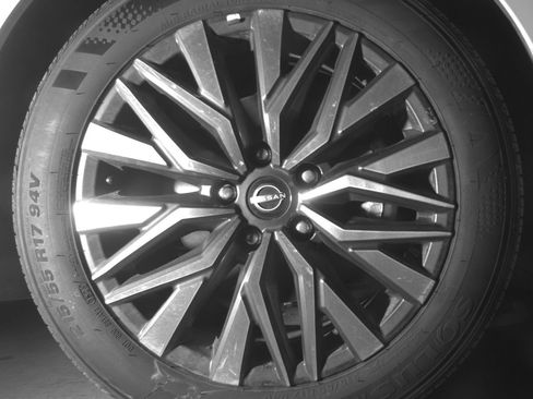 Used 2025 Nissan Altima 2.5 SV image 13