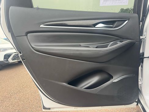 Used 2021 Buick Enclave Avenir image 31