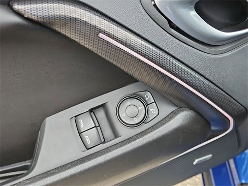 Used 2022 Chevrolet Camaro LT w/ RS Package image 17