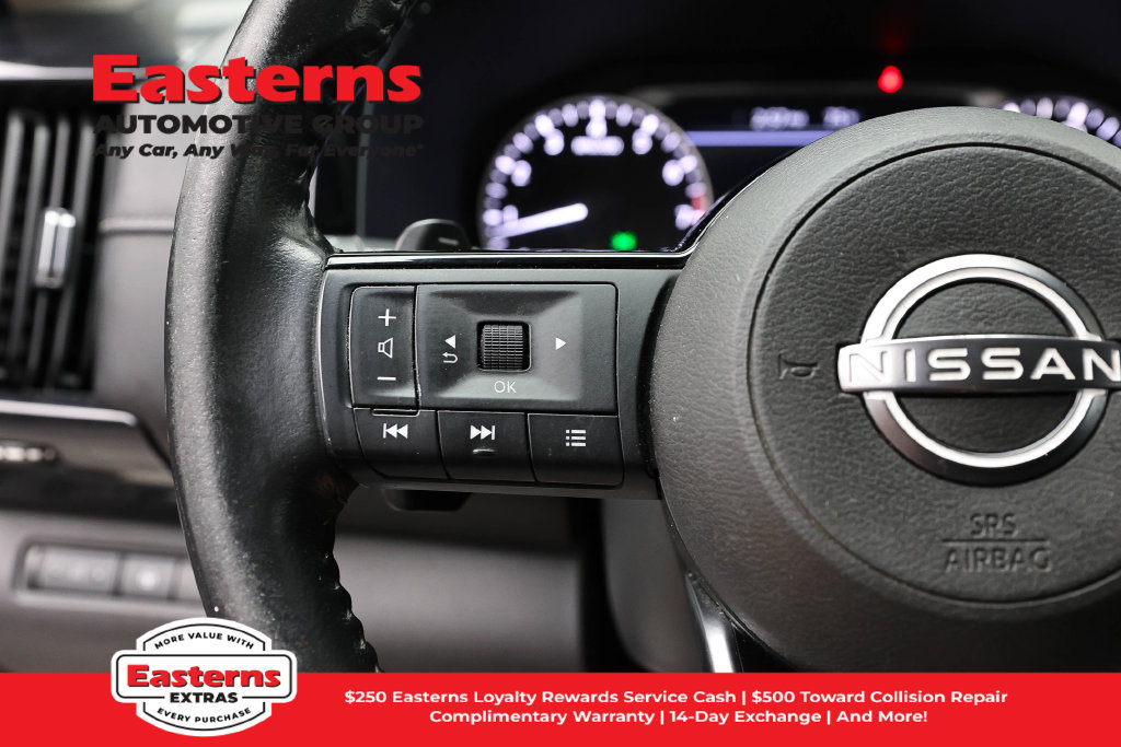 Used 2022 Nissan Pathfinder SV FWD image 16