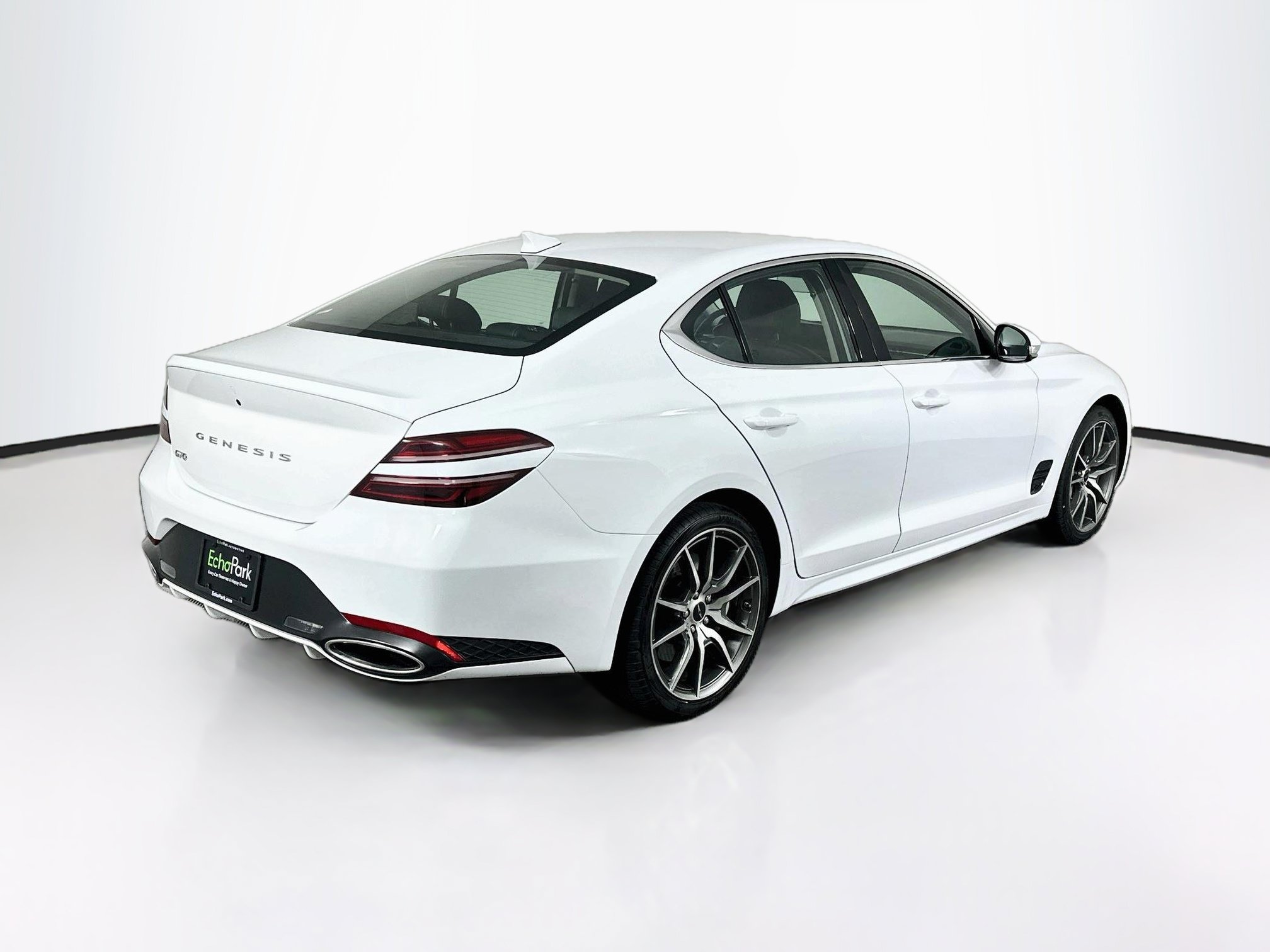 Used 2025 Genesis G70 2.5T RWD image 9