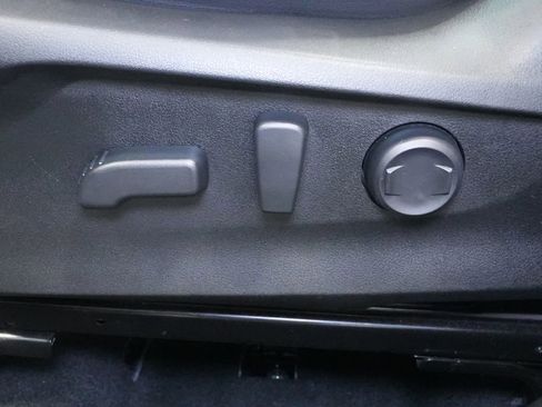 Used 2023 Subaru Forester Limited w/ Popular Package #3 image 17