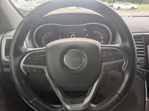 Used 2021 Jeep Grand Cherokee Laredo X RWD image 19