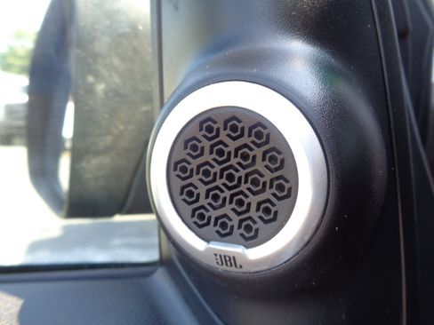 Used 2016 smart fortwo passion image 10