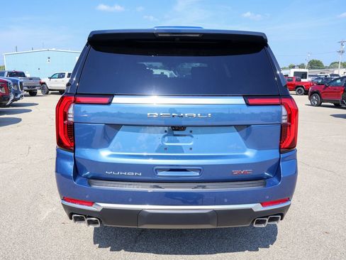 New 2026 GMC Yukon XL Denali w/ Denali Reserve Package AWD/4WD image 4