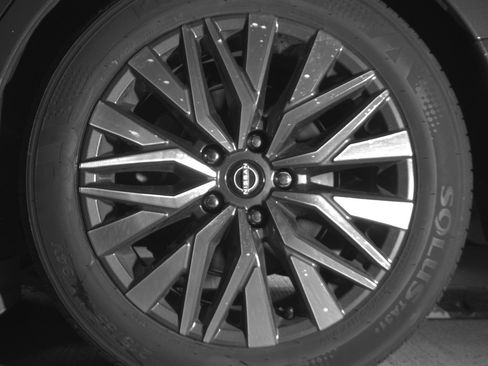 Used 2025 Nissan Altima 2.5 SV image 14