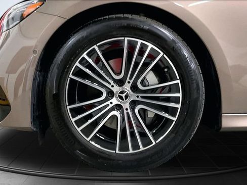 Used 2026 Mercedes-Benz E 350 4MATIC Sedan image 10