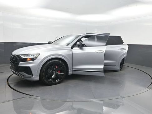 Used 2019 Audi Q8 Prestige AWD/4WD image 35